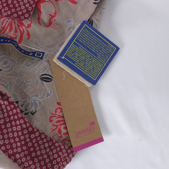 Janaki Miniature Household of conscious Living CottonTunic Medium - Picture 9 of 12